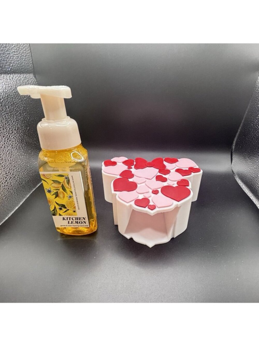 Bath & Body Works Foaming Hand Soap And Minnie Mouse Valentine’s Holder Pink Red - Picture 7 of 16